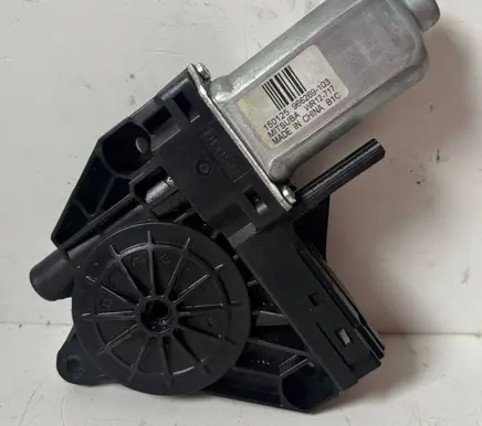 Volvo S60 Front door window regulator motor 966269103