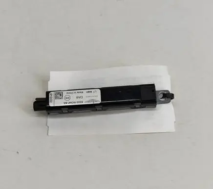 Aston Martin DB11 Aerial antenna amplifier ED3318C847BA