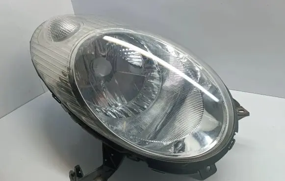 Nissan Micra Headlight/headlamp 082151194R 2151194R