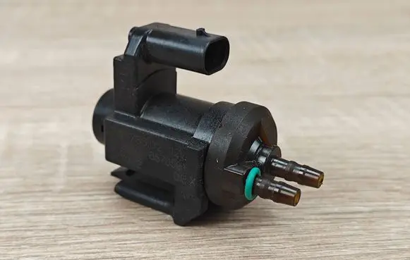 BMW 4 G22 G23 G24 G26 Vacuum valve 8570591