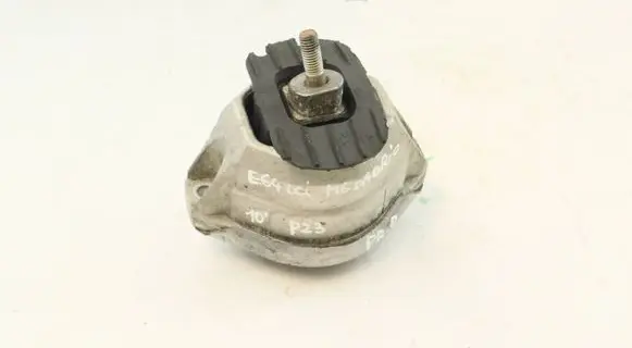 BMW M6 Engine mount bracket 6762608 22116762608