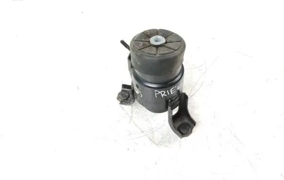 Toyota RAV 4 (XA50) Engine mounting bracket