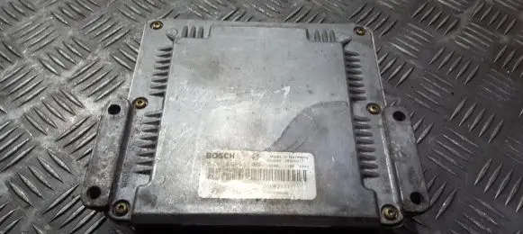 Renault Laguna II Engine control unit/module 0281010637