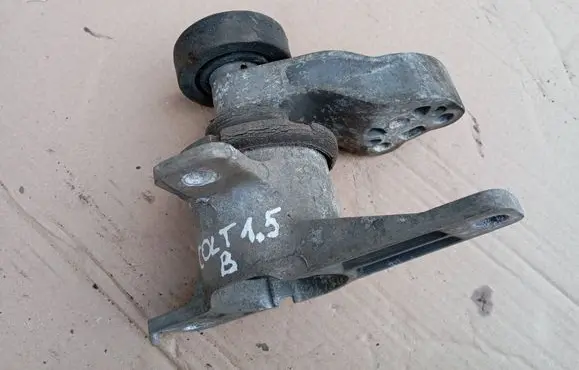 Mitsubishi Colt CZ3 Engine mount bracket MR594202 3618400 170506