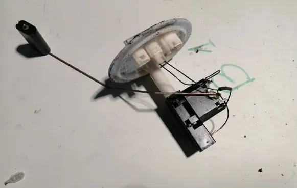 Volvo V70 Fuel level sensor 