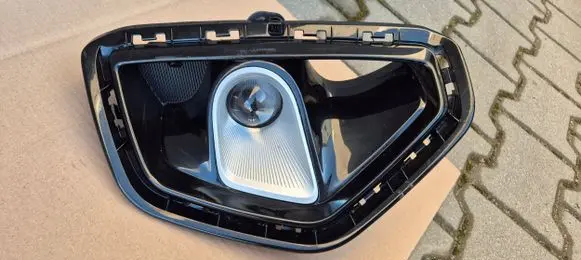 KIA Stonic Front bumper upper radiator grill