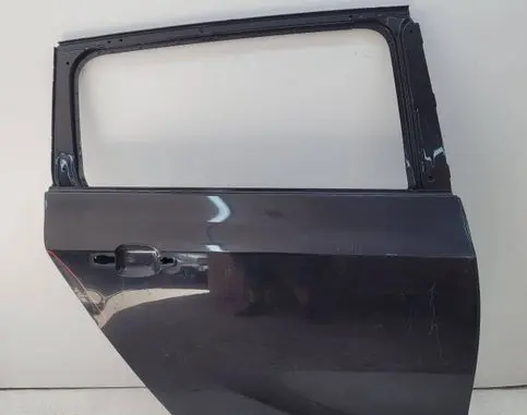 Opel Zafira C Rear door