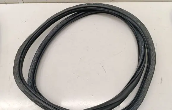Audi A3 8Y Rear door rubber seal (on body) 8Y4833721B