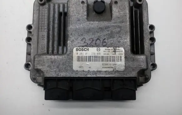 Renault Laguna II Engine control unit/module 0281011776 8200386508