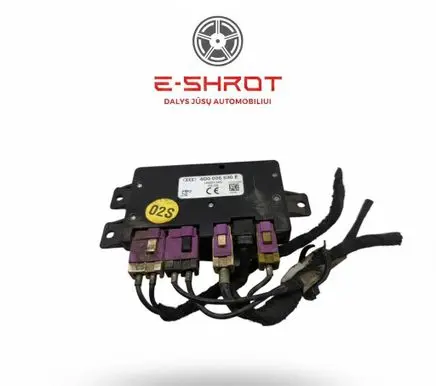 Audi A3 S3 8L Aerial antenna amplifier 4D0035530E