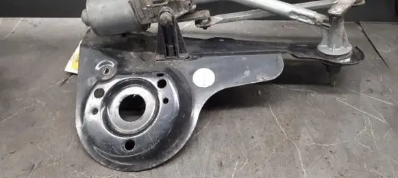 Ford Escort Front wiper linkage 2S8T17B571AC