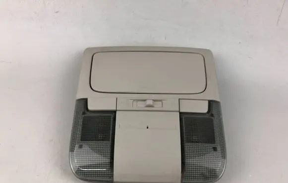Subaru Outback Front seat light VC12-083