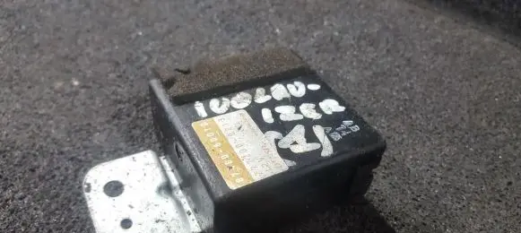 Toyota Land Cruiser (J100) Other control units/modules 8748060010