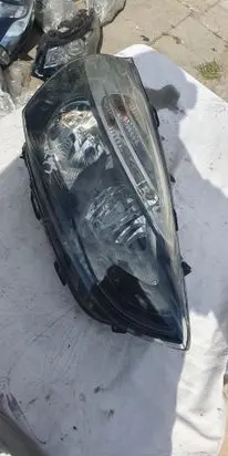 Renault Clio IV Headlight/headlamp 260105603R