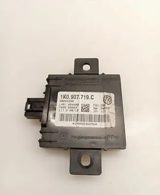 Audi A3 S3 8P Alarm control unit/module 1K0907719C 28024256