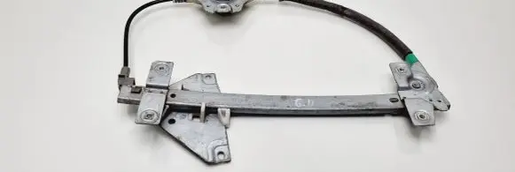 Rear door manual window regulator
