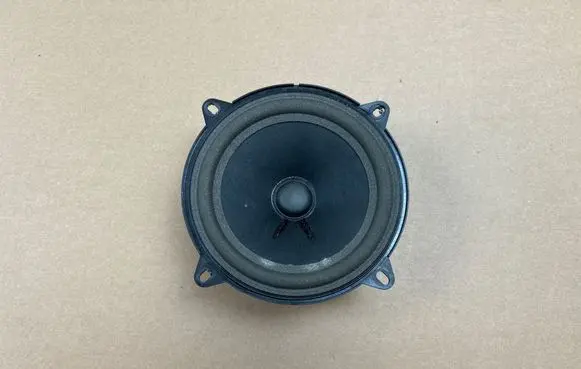 Dacia Duster Front door speaker
