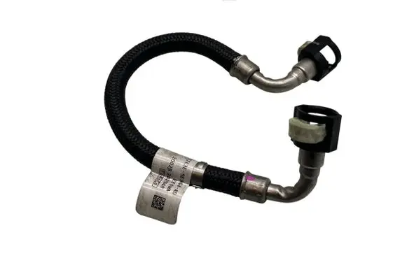 Fuel injector supply line/pipe