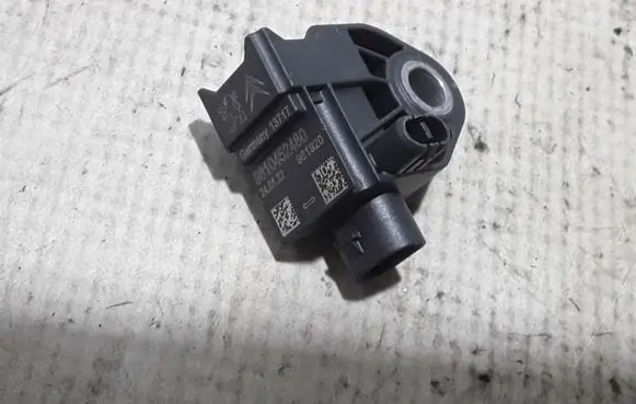 Peugeot 208 Airbag deployment crash/impact sensor 9810452480