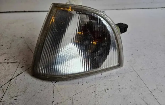 Skoda Octavia Mk1 (1U) Front indicator light 1U0953156