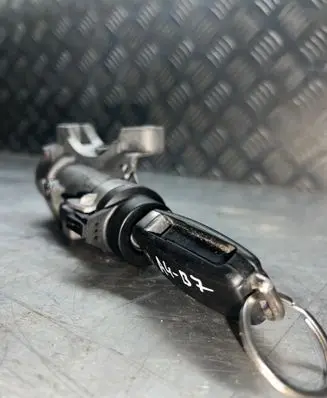 Audi A4 S4 B7 8E 8H Ignition lock 4B0905851M