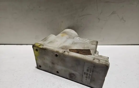 Audi A6 S6 C4 4A Central locking vacuum pump 4A0862257H