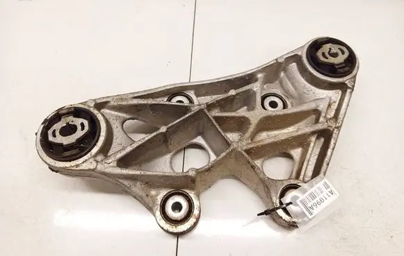 Tesla Model S Engine mounting bracket 113584400C