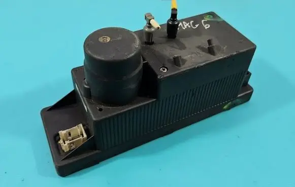 Mercedes-Benz E W210 Central locking vacuum pump 0132006338 IMPRK1600713