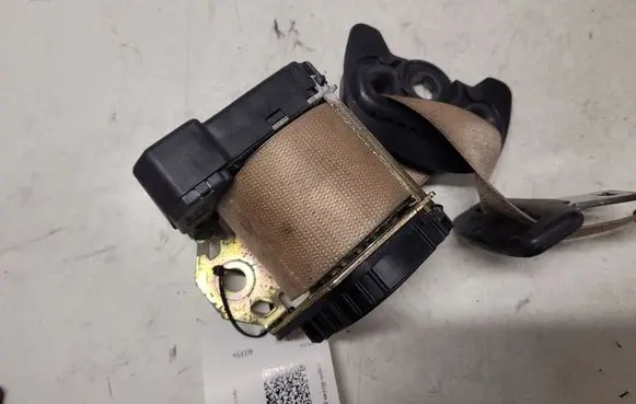BMW X5 E53 Rear seatbelt 00043594 705151002 040176