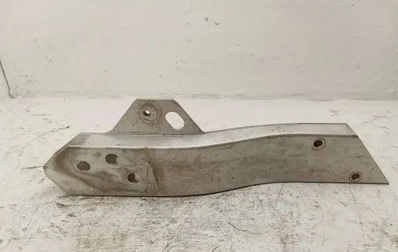 Radiator support slam panel bracket