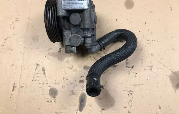 Jaguar XF Power steering pump 8X233A696BA