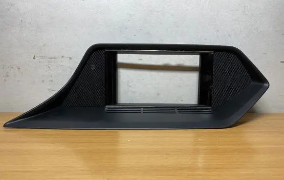Mercedes-Benz E W212 Radio/GPS head unit trim A2126801336 C320