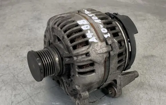 Audi A4 S4 B8 8K Generator/alternator 03G933016E
