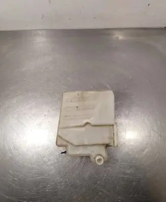 Skoda Superb B6 (3T) Lamp washer fluid tank 