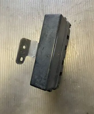 Nissan X-Trail T31 Relay mounting block 252309F915