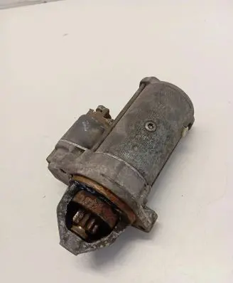 Mercedes-Benz Vito Viano W638 Starter motor 0051511301 D7R48