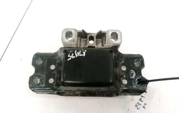 Volkswagen Jetta V Engine mount bracket 1K0199555