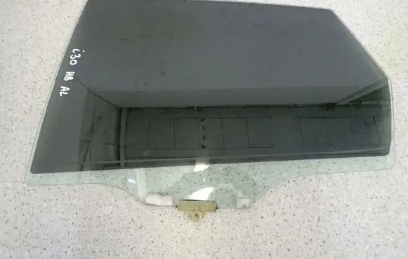 Hyundai i30 Sliding door window/glass 