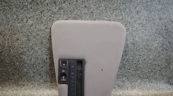BMW 5 E34 Gear shifter surround trim plastic 1938350