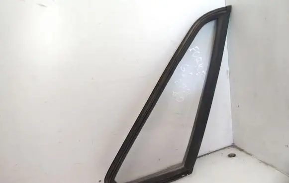 Audi 80 90 B2 Rear vent window glass 43R001057