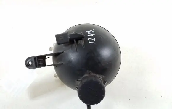 Mercedes-Benz A W169 Coolant expansion tank/reservoir A1695000149