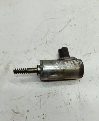 BMW 6 F12 F13 Camshaft vanos timing valve 7605025