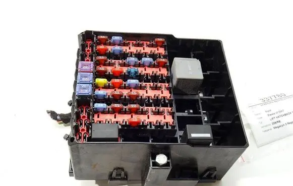 Ford Fiesta Fuse box set C1BT-14A005-ARA