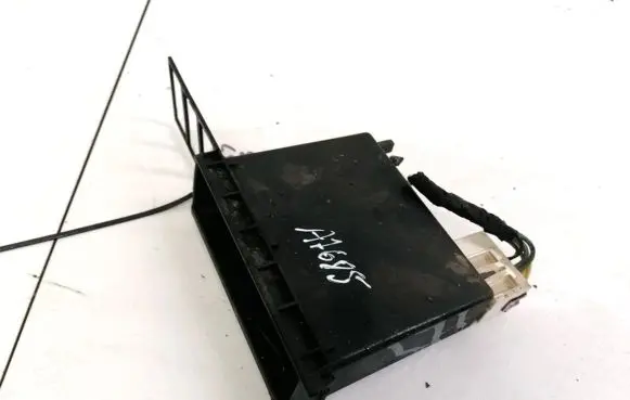 Audi 80 90 B3 Glove box