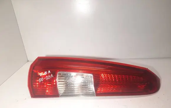 Volvo V70 Rear/tail lights 9154493