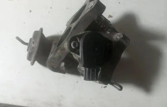 Honda Civic EGR valve