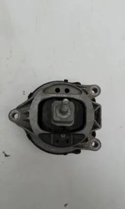 BMW 4 F32 F33 Engine mount bracket 6856405