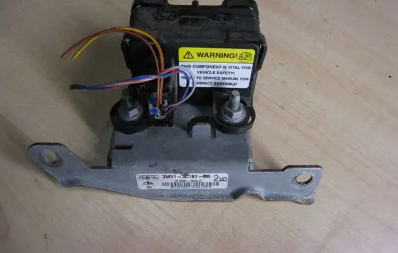 Ford Focus ESP acceleration yaw rate sensor 10170103533