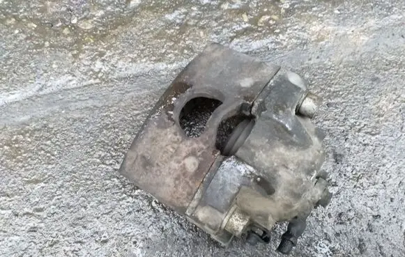 Opel Vectra C Front brake caliper 
