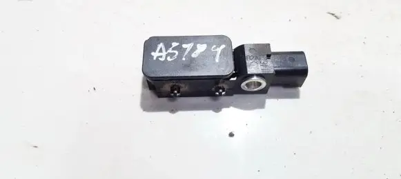 Mazda 6 Airbag deployment crash/impact sensor 061504 GJ6A-57-KCO